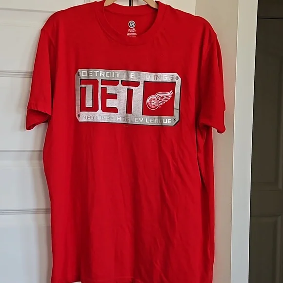 NHL DETROIT RED WINGS TEE SHIRT - Picture 2 of 5